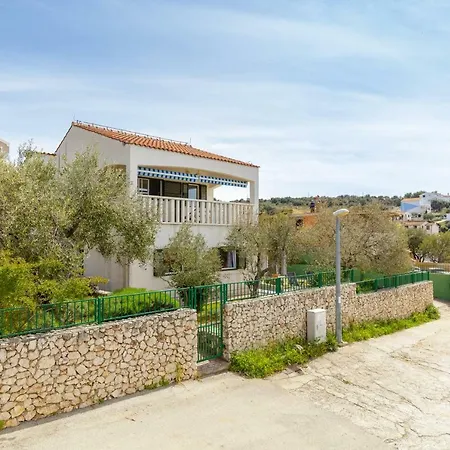 Ferienhaus Olea Ražanj